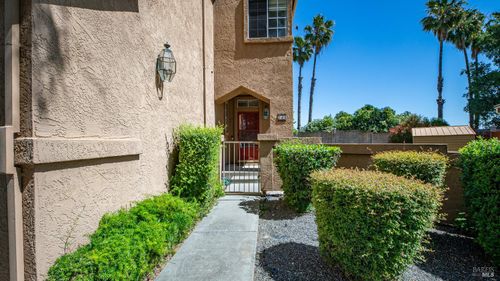 340 Stamper Circle, Suisun City, CA, 94585 | Card Image