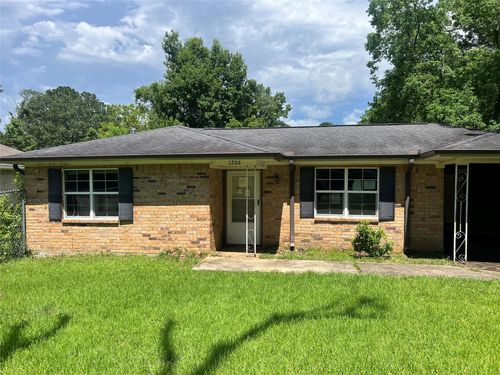 1206 Hopkins Dr, Jasper, TX, 75951-5204 | Card Image