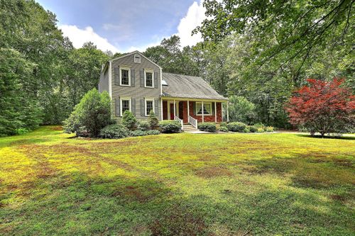 679 Litchfield Tpke, Bethany, CT, 06524-3105 | Card Image