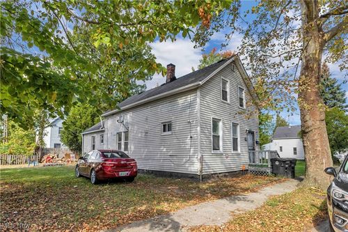 1126 E 77th St, Cleveland, OH, 44103-2008 | Card Image