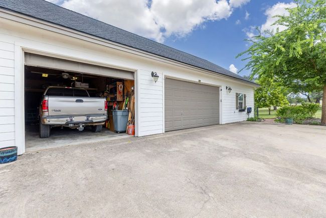 Room for large vehicles and ATVs, trailers, boats and other rec toys. | Image 26