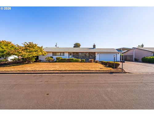 2053 Firth Ave, Springfield, OR, 97477-2545 | Card Image