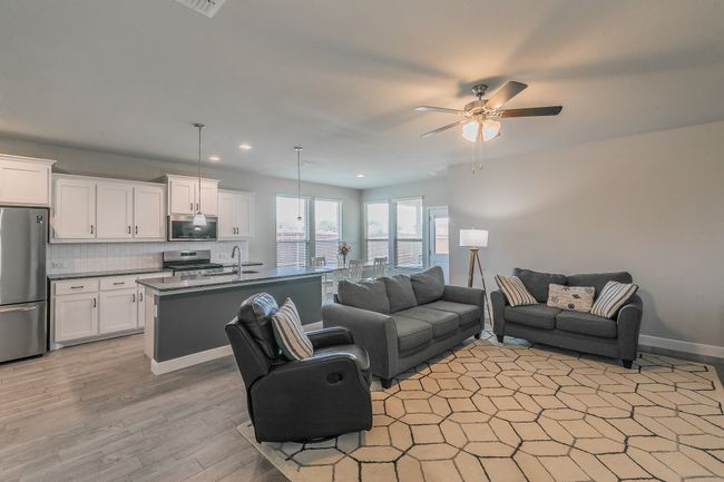 812 Holler Loop, House other with 4 bedrooms, 2 bathrooms and null parking in Justin TX | Image 12