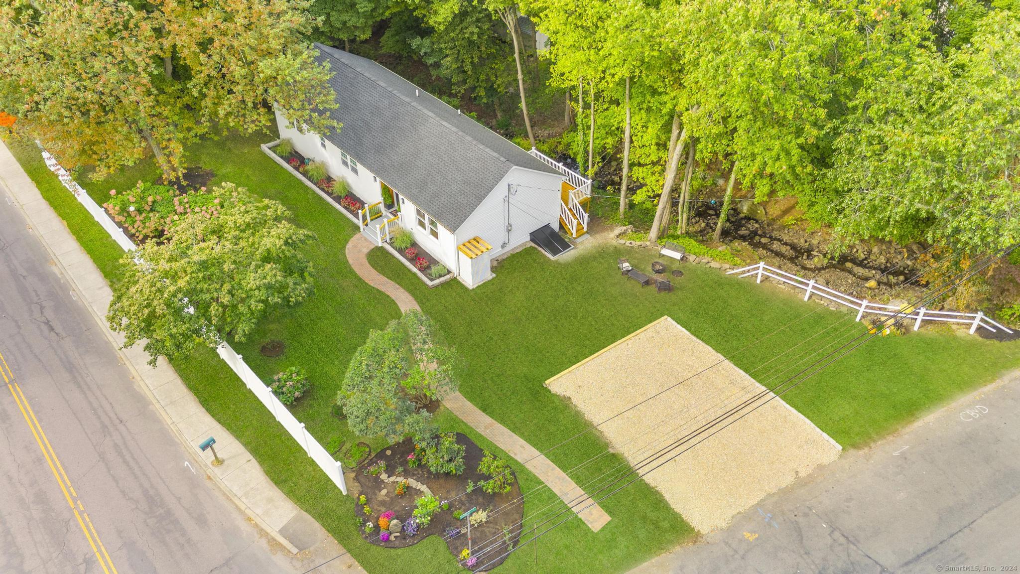 Burroughs Rd, Fairfield, CT 06825