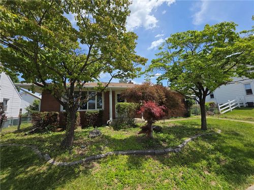 1877 S Wood St, Allentown, PA, 18103-5034 | Card Image