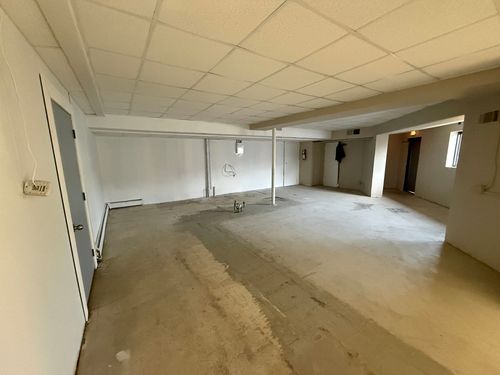 4300 Amelia Ave, Lyons, IL, 60534-2213 | Card Image