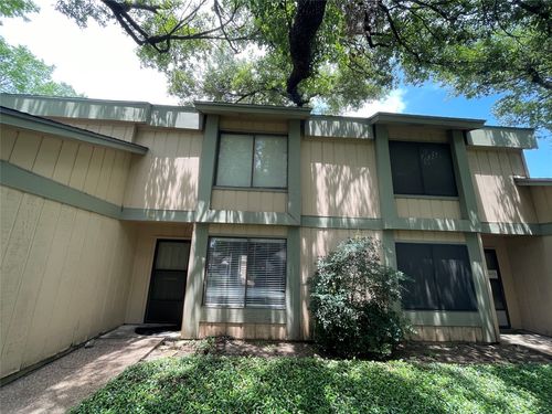 9611 Blue Creek Ln, Austin, TX, 78758-5803 | Card Image