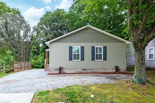 212 Spencer St, High Point, NC, 27265-2550 | Card Image