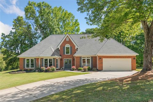 1905 Broadwell Oaks Dr, Alpharetta, GA, 30004-1588 | Card Image