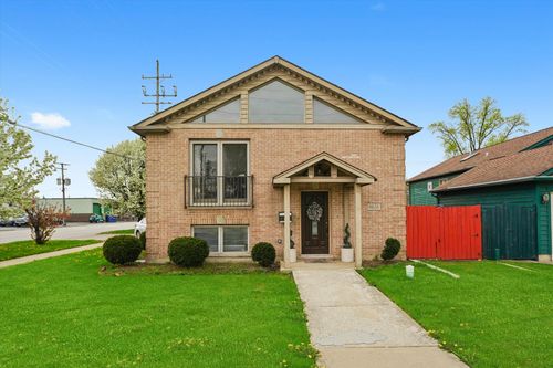 9631 Fullerton Ave, Franklin Park, IL, 60131-3283 | Card Image