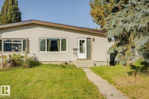 11452 39 Ave Nw, Edmonton, AB, T6J0M6 | Card Image
