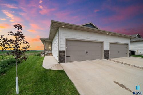 9730 W Broek Dr Drive, Sioux Falls, SD, 57106 | Card Image