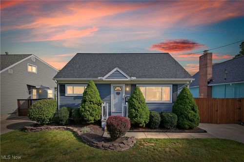 223 Lehigh Ave, Cuyahoga Falls, OH, 44221-1838 | Card Image