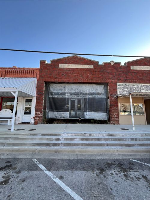 217 S Main St, Kemp, TX, 75143-3017 | Card Image