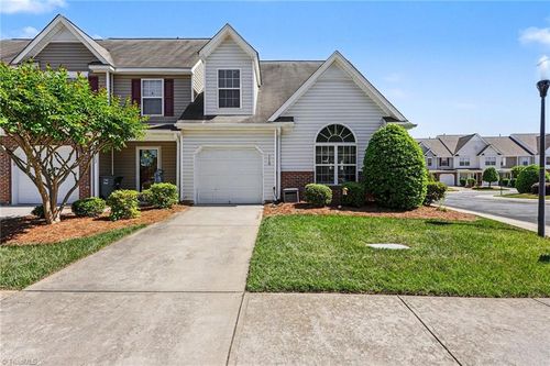 110 Goldfinch Ave, Greensboro, NC, 27409-9099 | Card Image