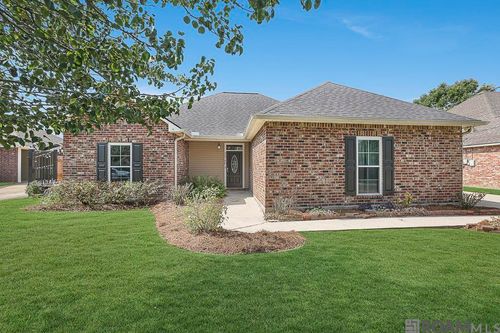 38199 Willow Lake East Ave, Prairieville, LA, 70769-4176 | Card Image