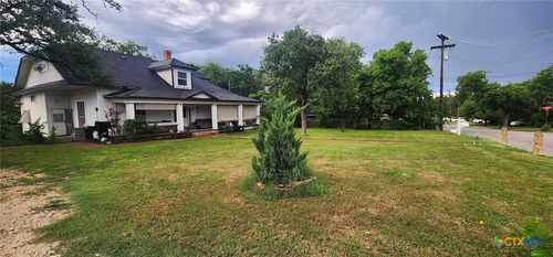 1123 N Beal St, Belton, TX, 76513-2189 | Card Image