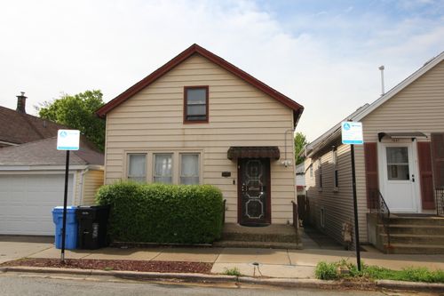 1643 W 32nd Pl, Chicago, IL, 60608-6215 | Card Image