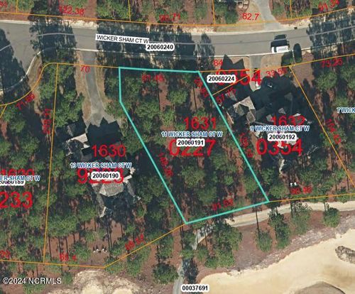 11 Wicker Sham Ct W, Pinehurst, NC, 28374-9202 | Card Image