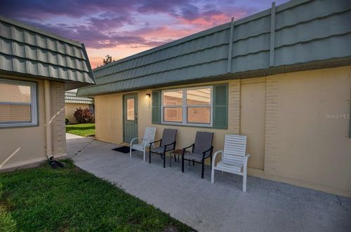 220-102 Cambridge Trl, SUN CITY CENTER, FL, 33573-5954 | Card Image