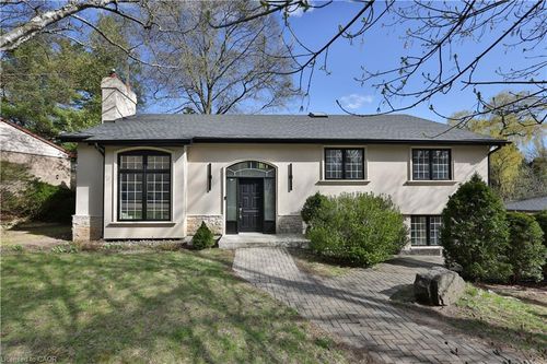 1340 Contour Dr, Mississauga, ON, L5H1B2 | Card Image