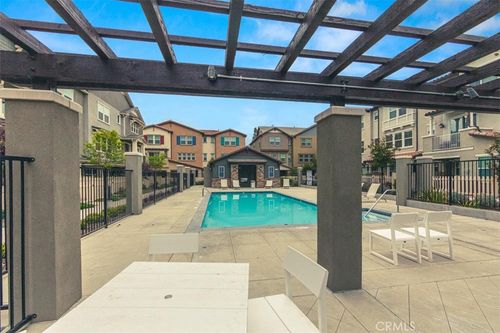 578 Apricot Ln, Fillmore, CA, 93015-2093 | Card Image
