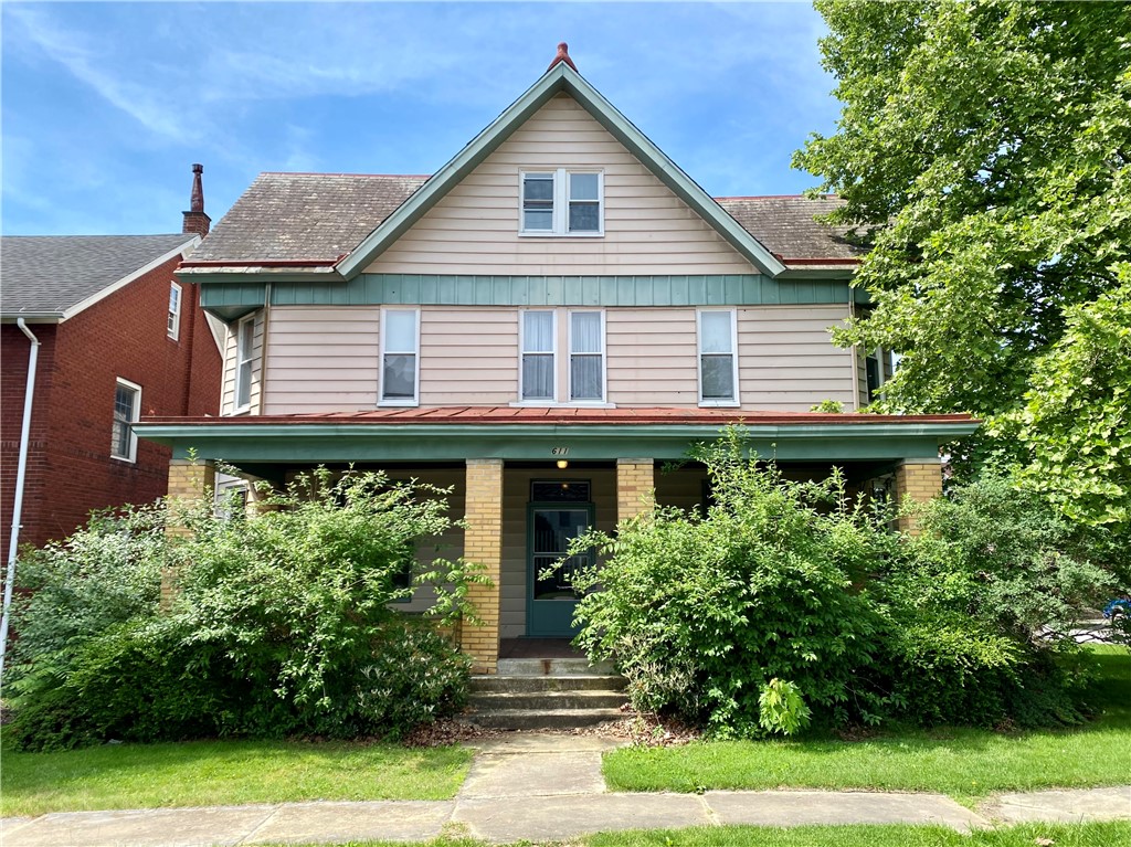 Loucks Ave, Scottdale, PA 15683