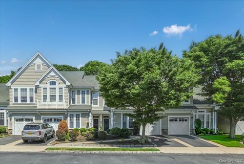 189 Symphony Dr, Lake Grove, NY, 11755-1316 | Card Image
