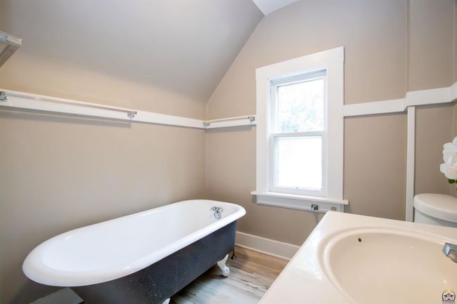 1193 Sw Jewell Ave, House other with 4 bedrooms, 2 bathrooms and null parking in Topeka KS | Image 15