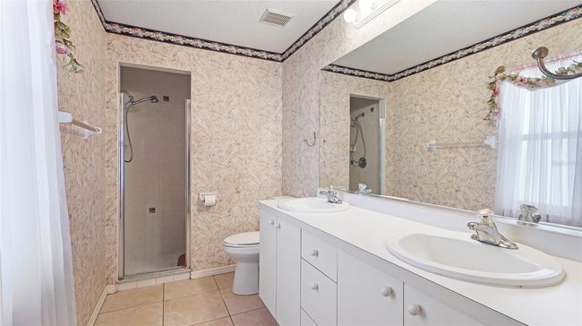 2314 50 Th Dr E, House other with 3 bedrooms, 2 bathrooms and null parking in Bradenton FL | Image 8