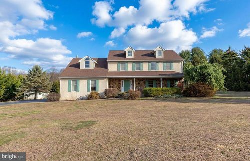 1525 Melville Dr, POTTSTOWN, PA, 19465-7867 | Card Image