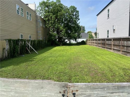 1904 2nd St, New Orleans, LA, 70113-1636 | Card Image