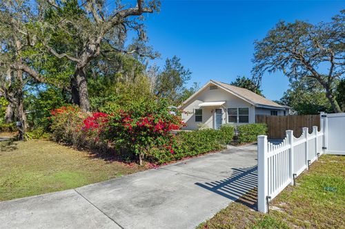 8507 Claonia St, Tampa, FL, 33614-1703 | Card Image