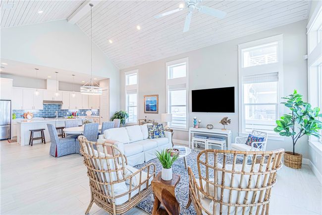 150 Foxtail Ln, House other with 3 bedrooms, 2 bathrooms and null parking in Rockport TX | Image 16