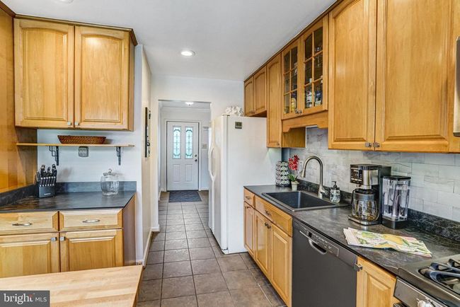 5901 Wivenhoe Ct, House other with 5 bedrooms, 3 bathrooms and null parking in ALEXANDRIA VA | Image 24