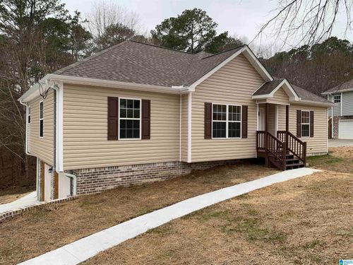 801 Lakeshore Cir, Warrior, AL, 35180-6702 | Card Image