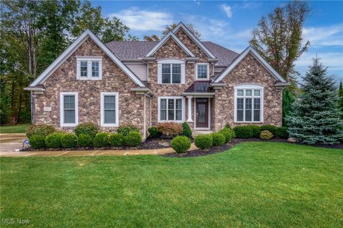 32557 Muirfield Dr, Avon Lake, OH, 44012-3344 | Card Image