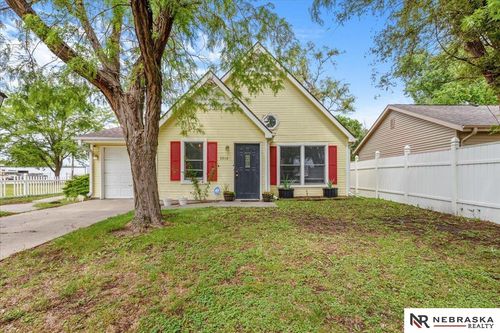3310 Saint Paul Ave, Lincoln, NE, 68504-2300 | Card Image