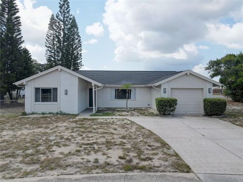 3718 Penrick Dr, HOLIDAY, FL, 34691-1710 | Card Image
