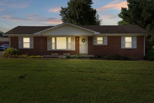 209 Oak Dr, Franklin, TN, 37064-2328 | Card Image