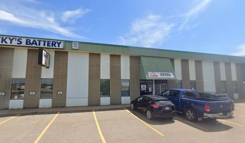 6013 86 St Nw, Edmonton, AB, T6E2X4 | Card Image