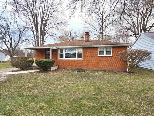 8200 River Rd, Cottrellville, MI, 48039-3332 | Card Image
