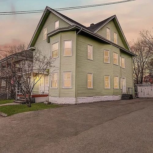 3-21 Ashton St, Pawtucket, RI, 02860-3211 | Card Image