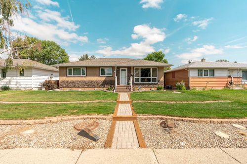1029 20 Street S, Lethbridge, AB, T1K2C8 | Card Image