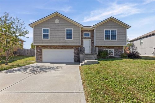 17176 S Killcreek Rd, Gardner, KS, 66030-7848 | Card Image