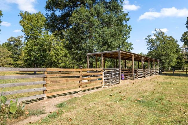 20585 Highway 146 N, Home with 3 bedrooms, 3 bathrooms and 3 parking in Liberty TX | Image 29