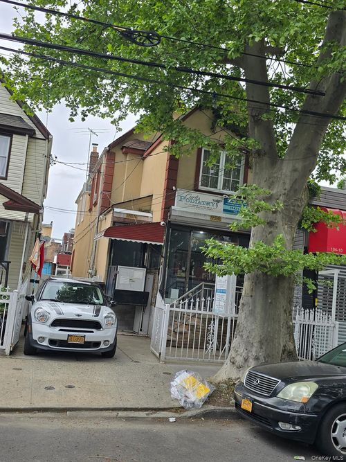 10412 121st St, South Richmond Hill, NY, 11419-2802 | Card Image