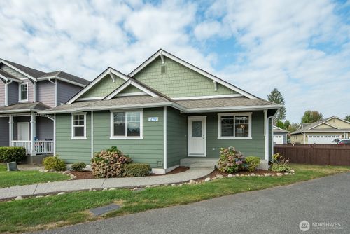 270 Lewis Pl, Sedro Woolley, WA, 98284-4394 | Card Image