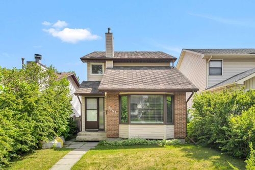 8007 Ranchview Drive Nw, Calgary, AB, T3G1S7 | Card Image