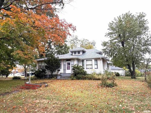 523 W 4th St, Centralia, IL, 62801-5424 | Card Image